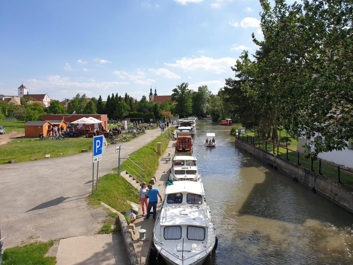 Hotel Strážnice Eksteriør billede