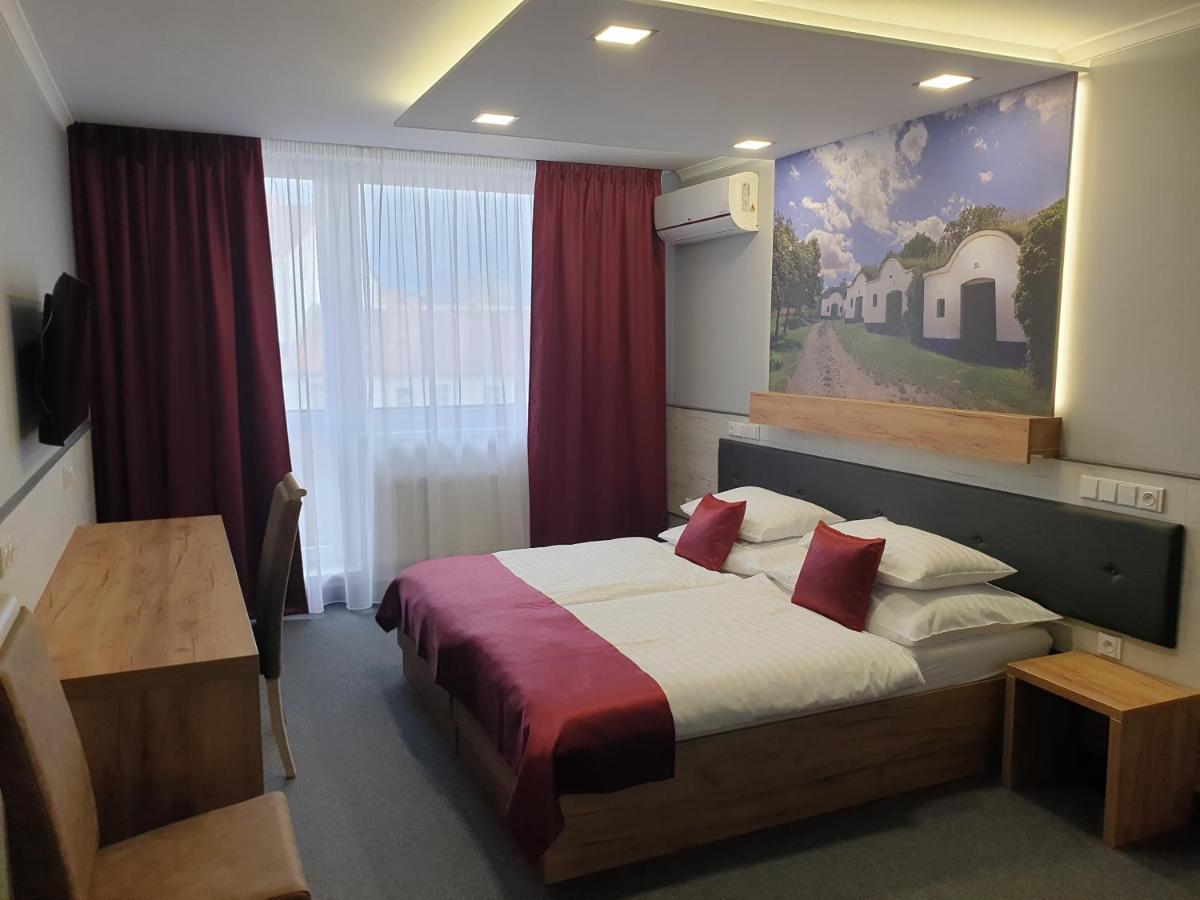 Hotel Strážnice Eksteriør billede