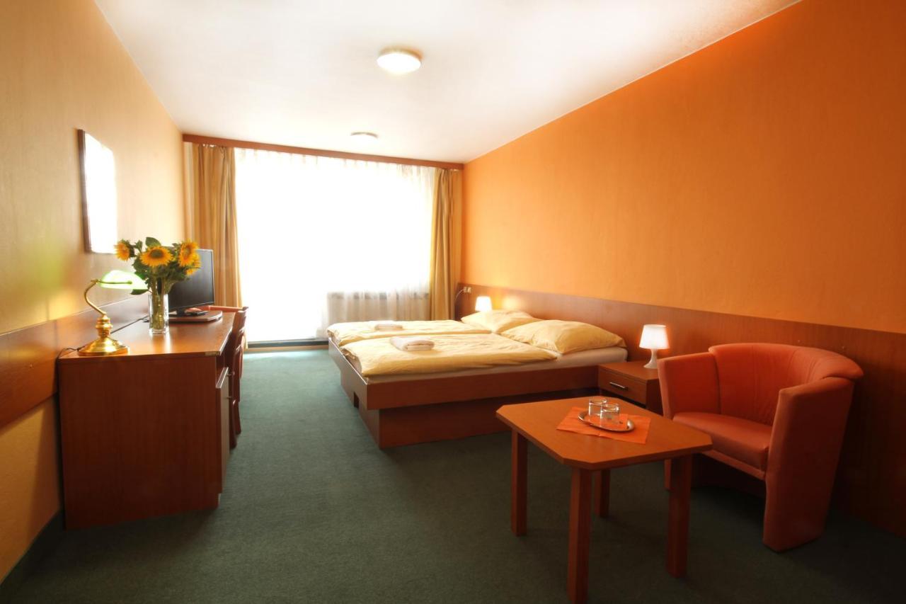 Hotel Strážnice Eksteriør billede
